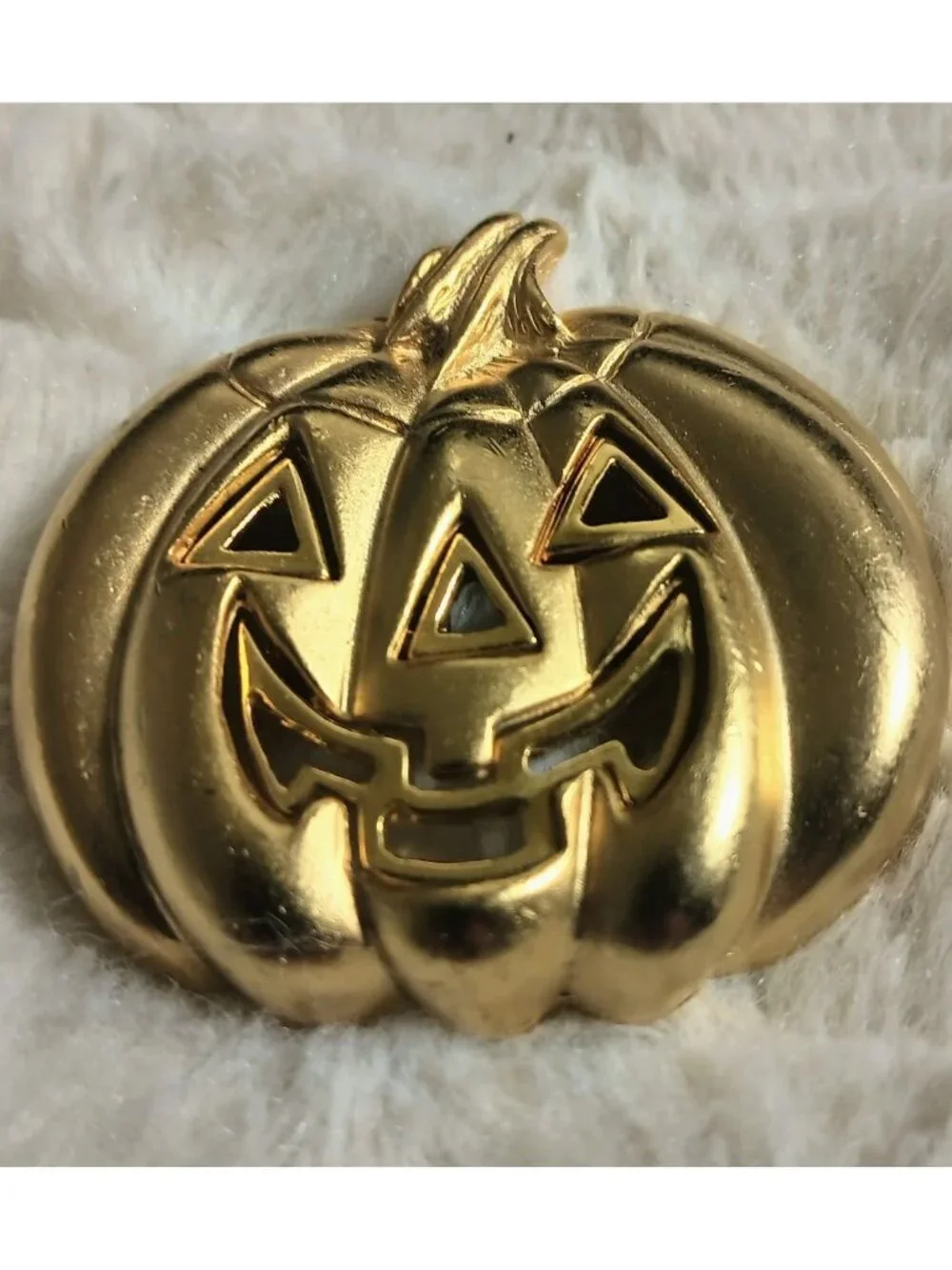 Gold-Tone Jack-O’-Lantern Pumpkin Halloween Brooch Pin